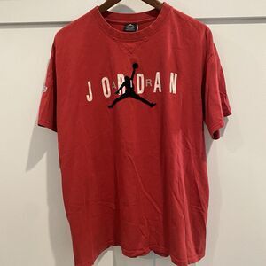 Y2K Air Jordan T-Shirt Men M Jumpman‎ Logo Red Short Sleeve Velvet #23 Honduras